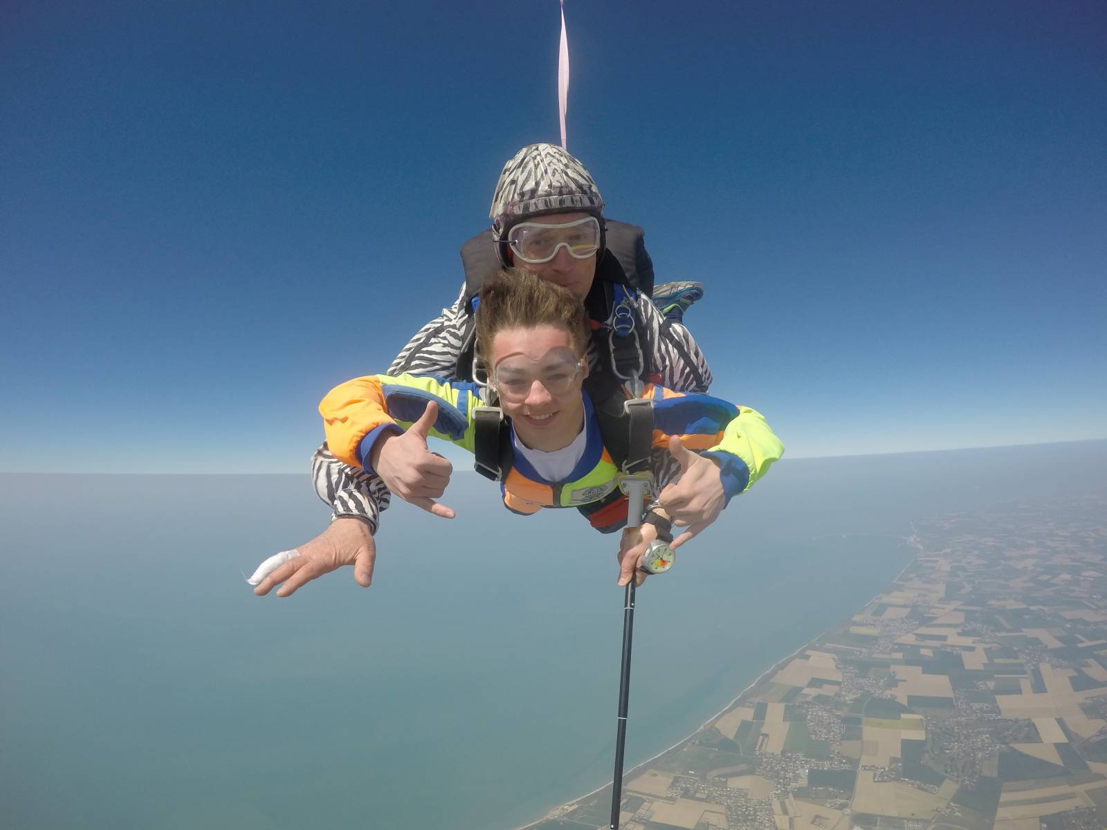 Bon cadeau pour un saut en parachute avec chute libre Nanterre 92