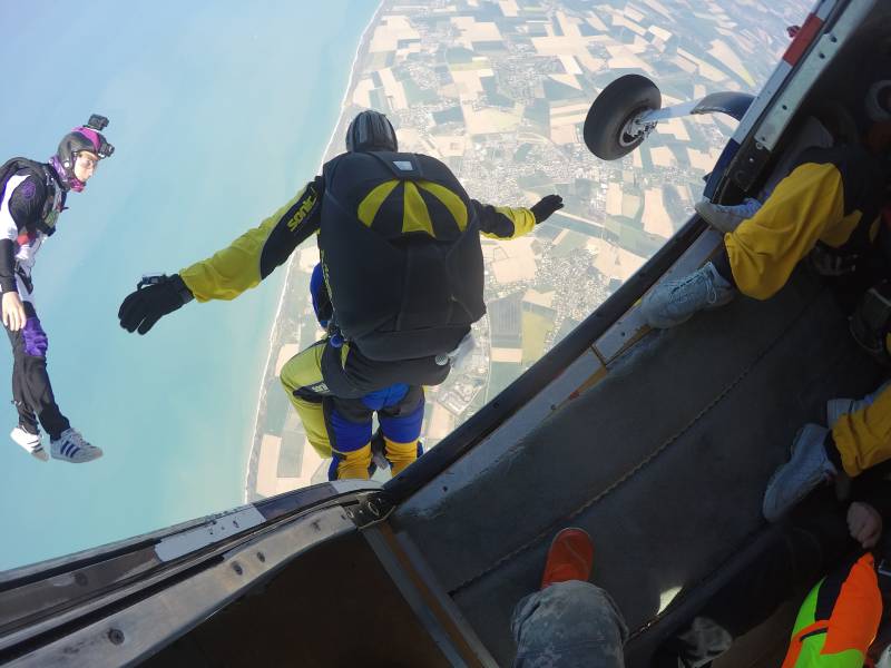 Bon cadeau pour un saut en parachute Deauville 14