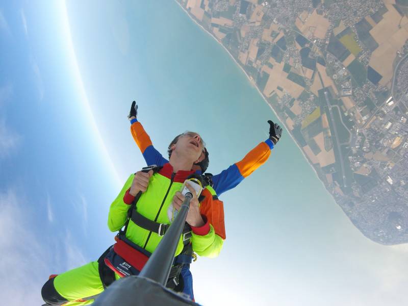 Bon cadeau pour saut en parachute en tandem Enghien-les-Bains 95880